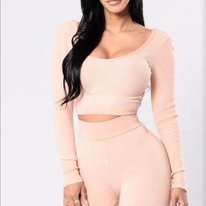 Fashion Nova Long Sleeve Crop Top